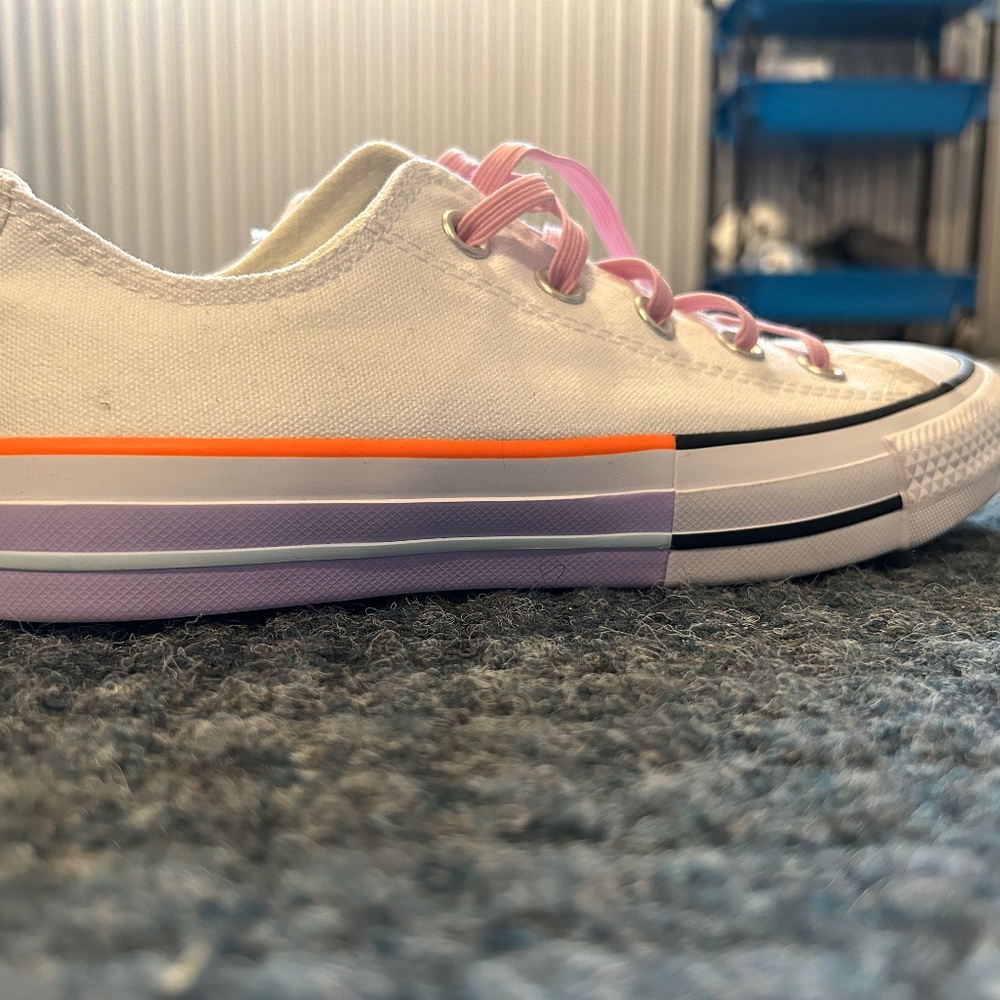 White converse
